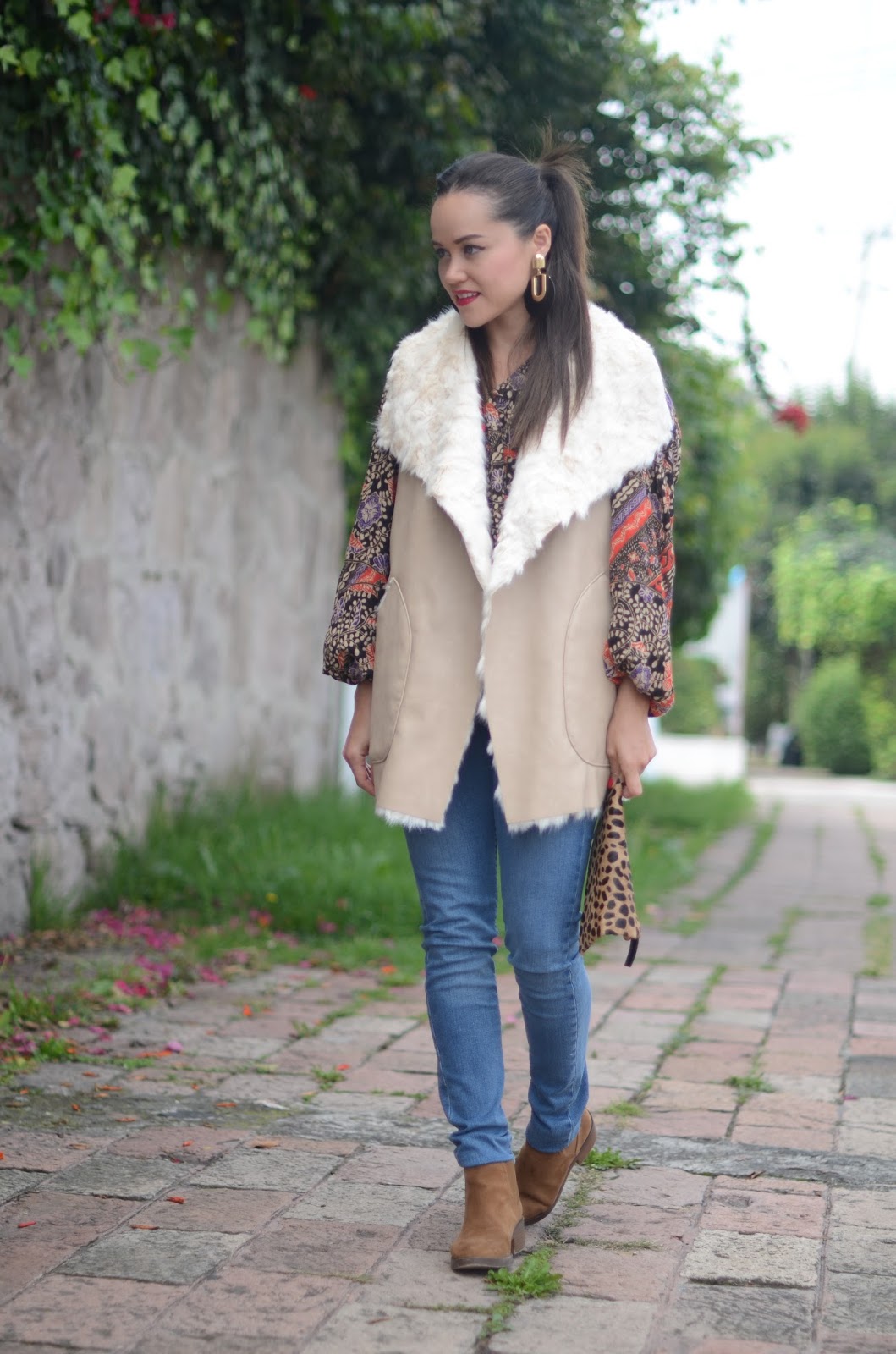 Total 71+ imagen outfit con botines guindas Abzlocal.mx